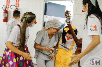 Jovens e adolescentes espalhados por toda a cidade, impactando vidas de pessoas. [7]