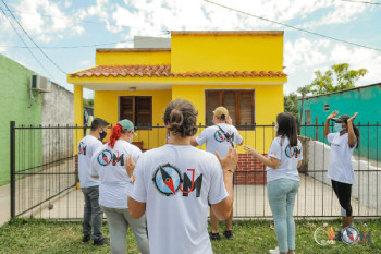 Jovens e adolescentes espalhados por toda a cidade, impactando vidas de pessoas. [8]